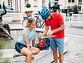 Radfahrer machen Station in Treuchtlingen